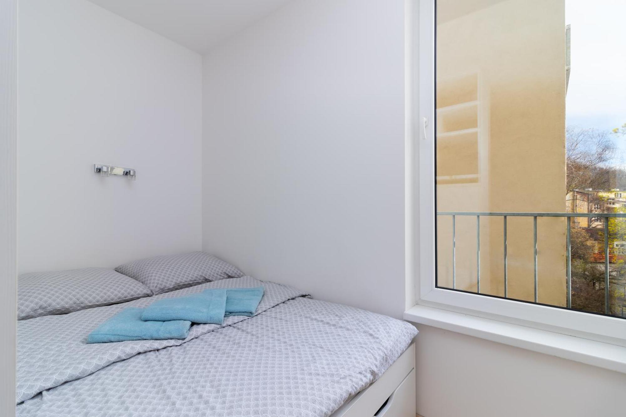 Lejlighed Peace And Comfort Near Center With Balcony, 500mb Wifi