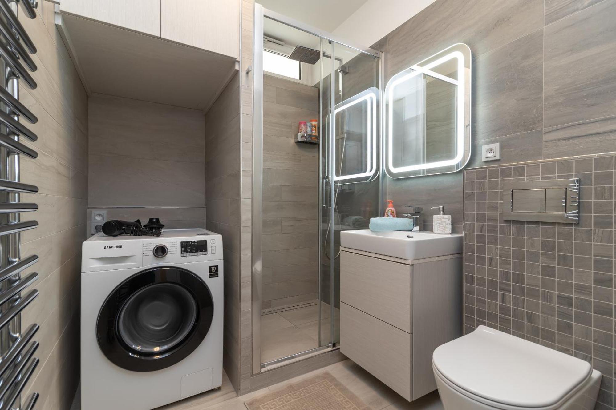 Lejlighed Peace And Comfort Near Center With Balcony, 500mb Wifi Prag